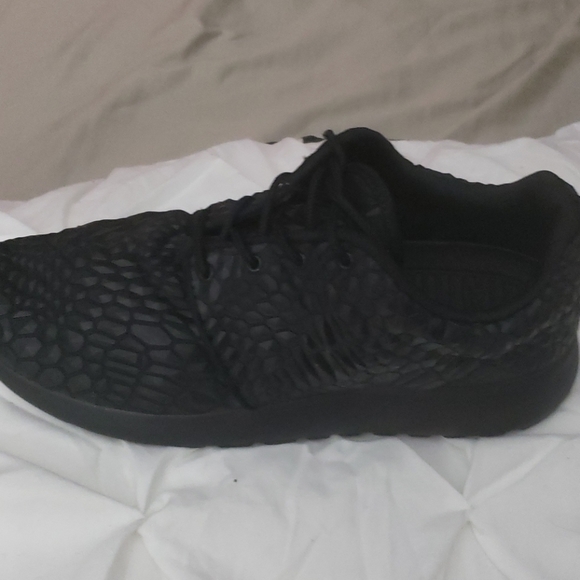 New - Picture 1 of 1